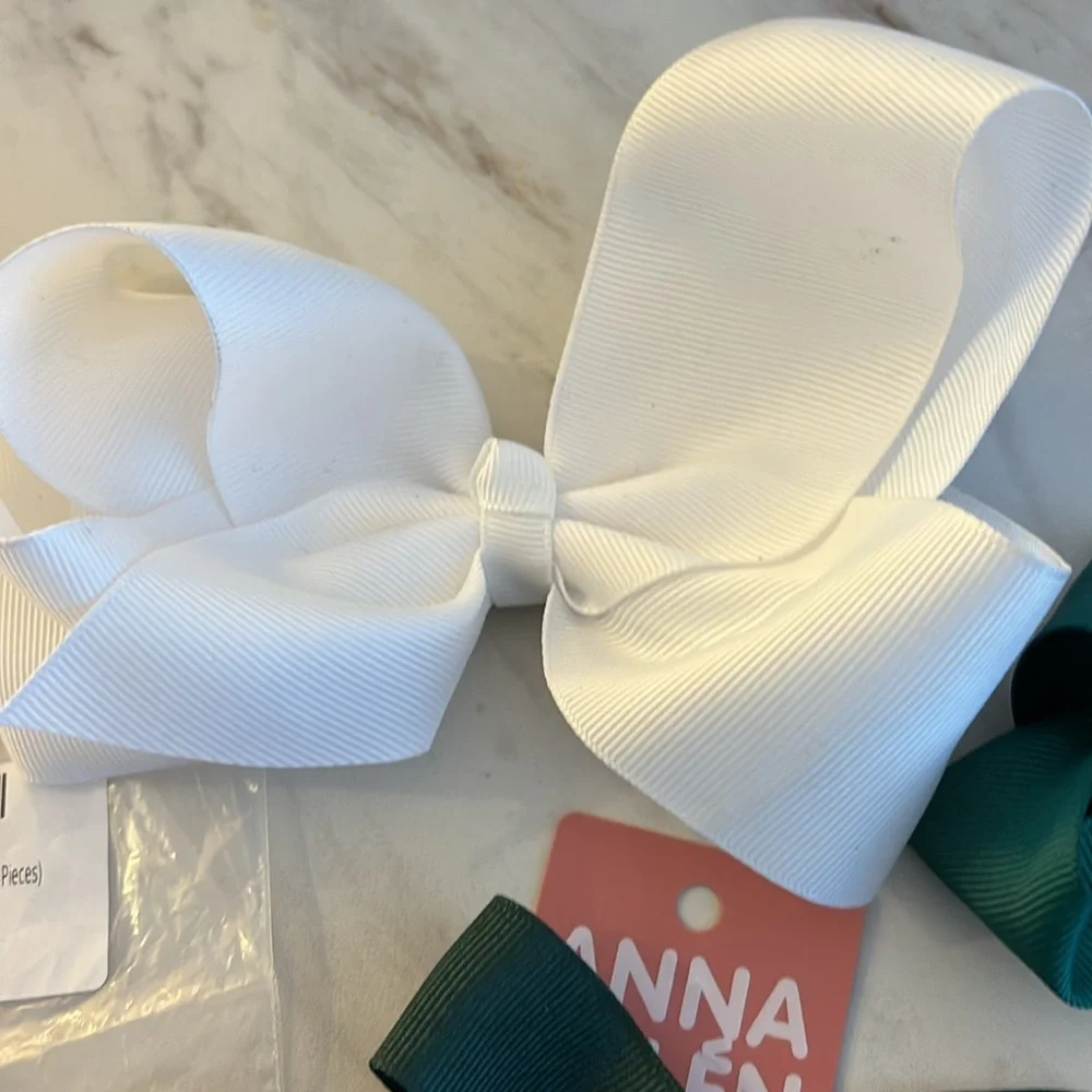 Anna Belen bow bundle